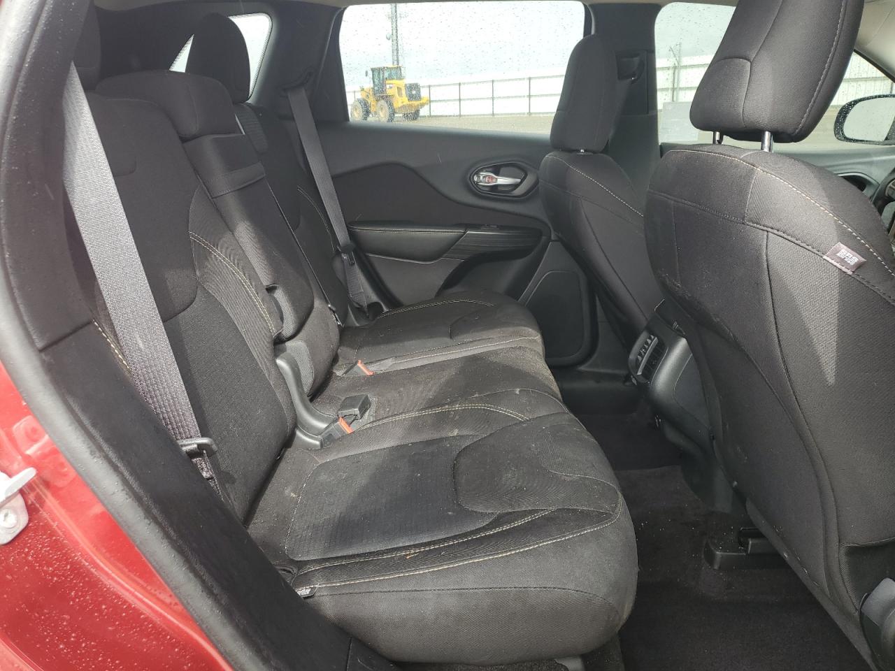 2016 Jeep Cherokee Latitude VIN: 1C4PJLCBXGW238584 Lot: 82494485