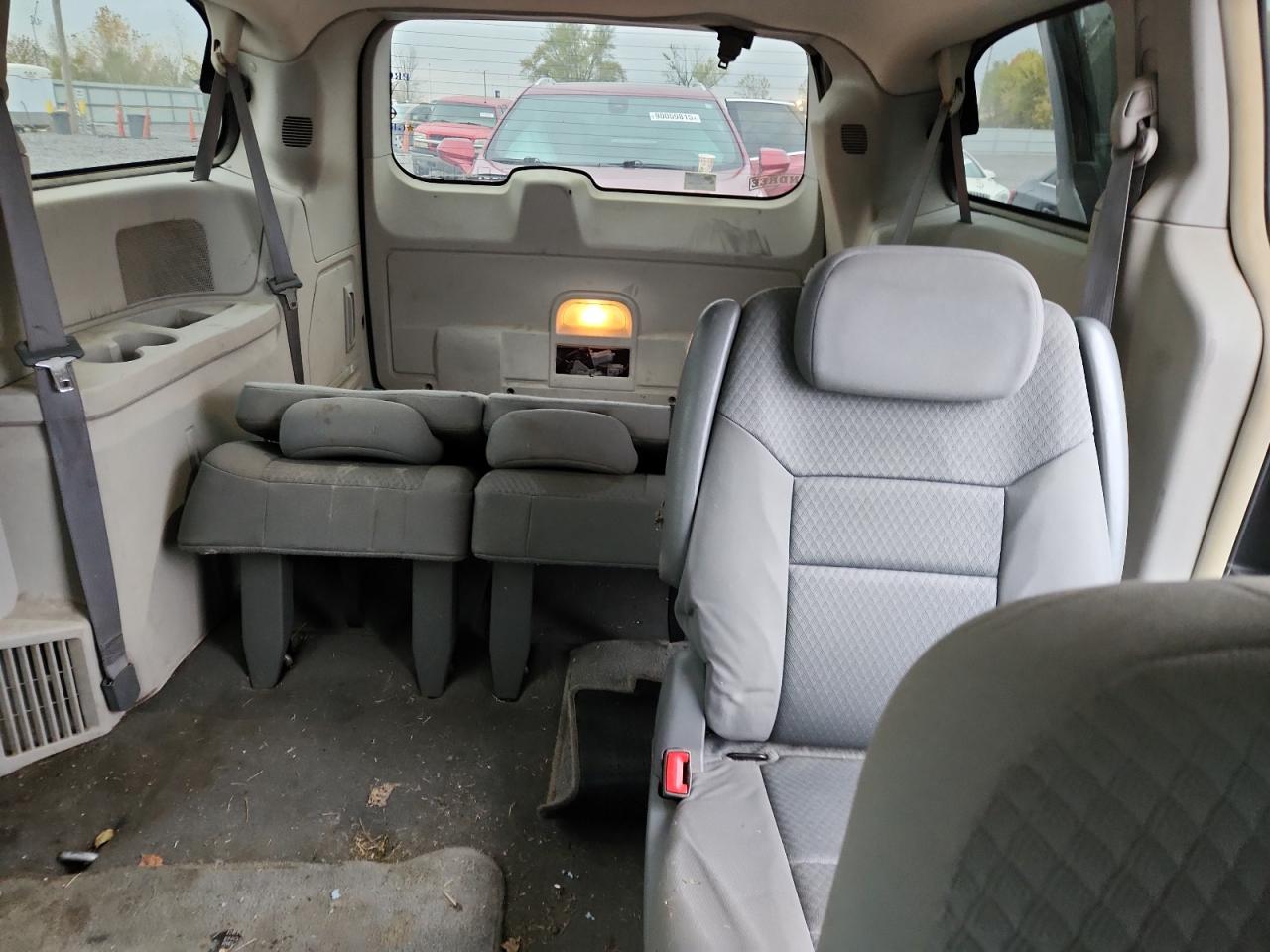 2010 Chrysler Town & Country Touring VIN: 2A4RR5D18AR347526 Lot: 90431815