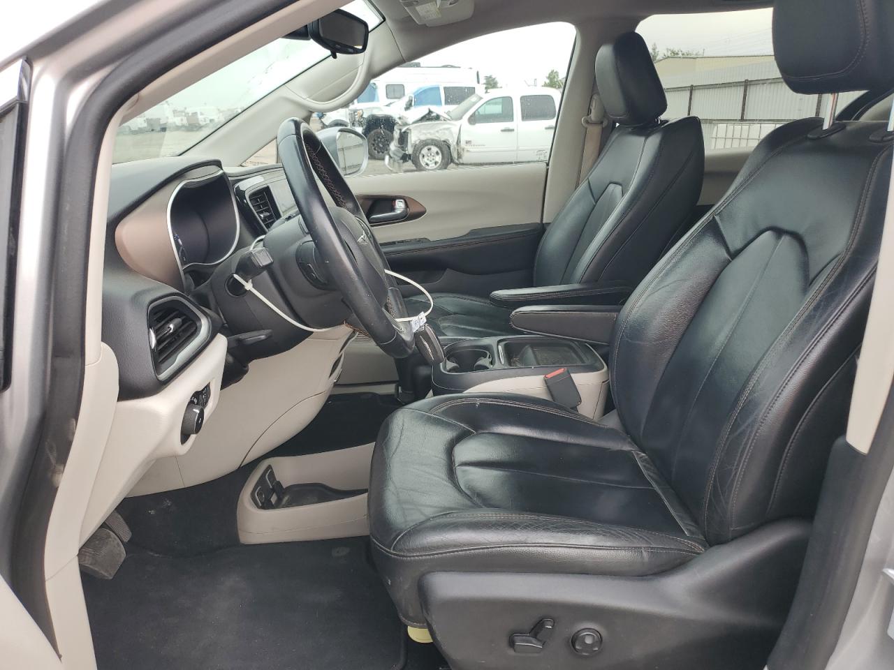 2017 Chrysler Pacifica Touring L VIN: 2C4RC1BG4HR530374 Lot: 85569015