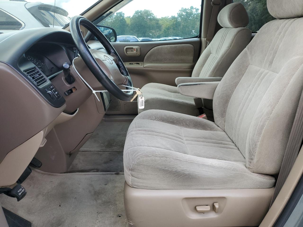 1998 Toyota Sienna Le VIN: 4T3ZF13C5WU085679 Lot: 83759715