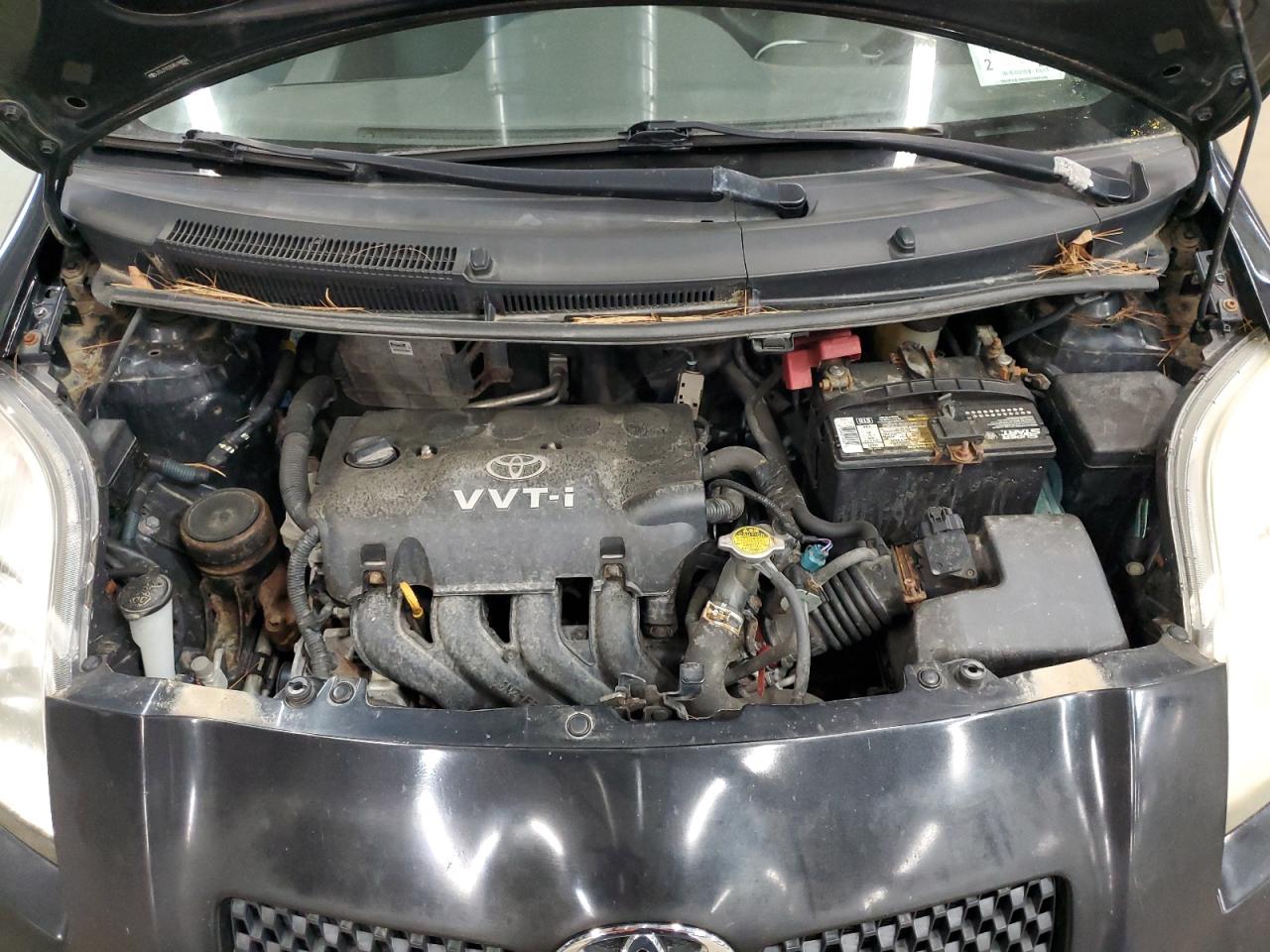 2008 Toyota Yaris VIN: JTDJT923585188844 Lot: 90513575