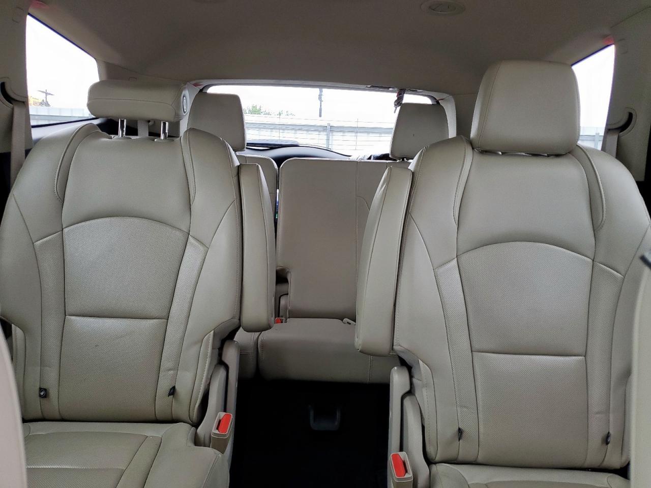 2018 Buick Enclave Essence VIN: 5GAERBKW8JJ173125 Lot: 82333305