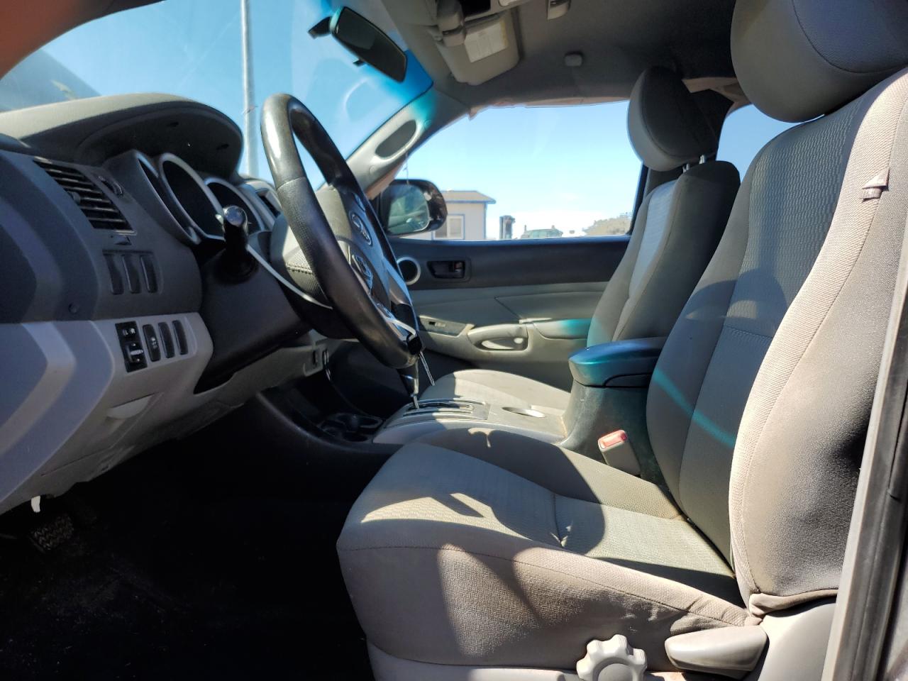 2015 Toyota Tacoma Access Cab VIN: 5TFTX4CN9FX049155 Lot: 82248585