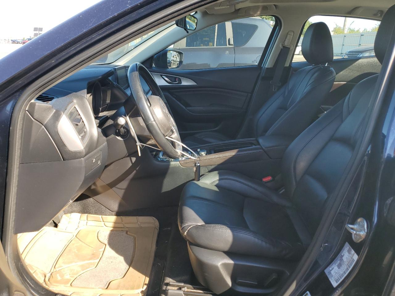 2018 Mazda 3 Touring VIN: 3MZBN1V32JM239810 Lot: 82348125