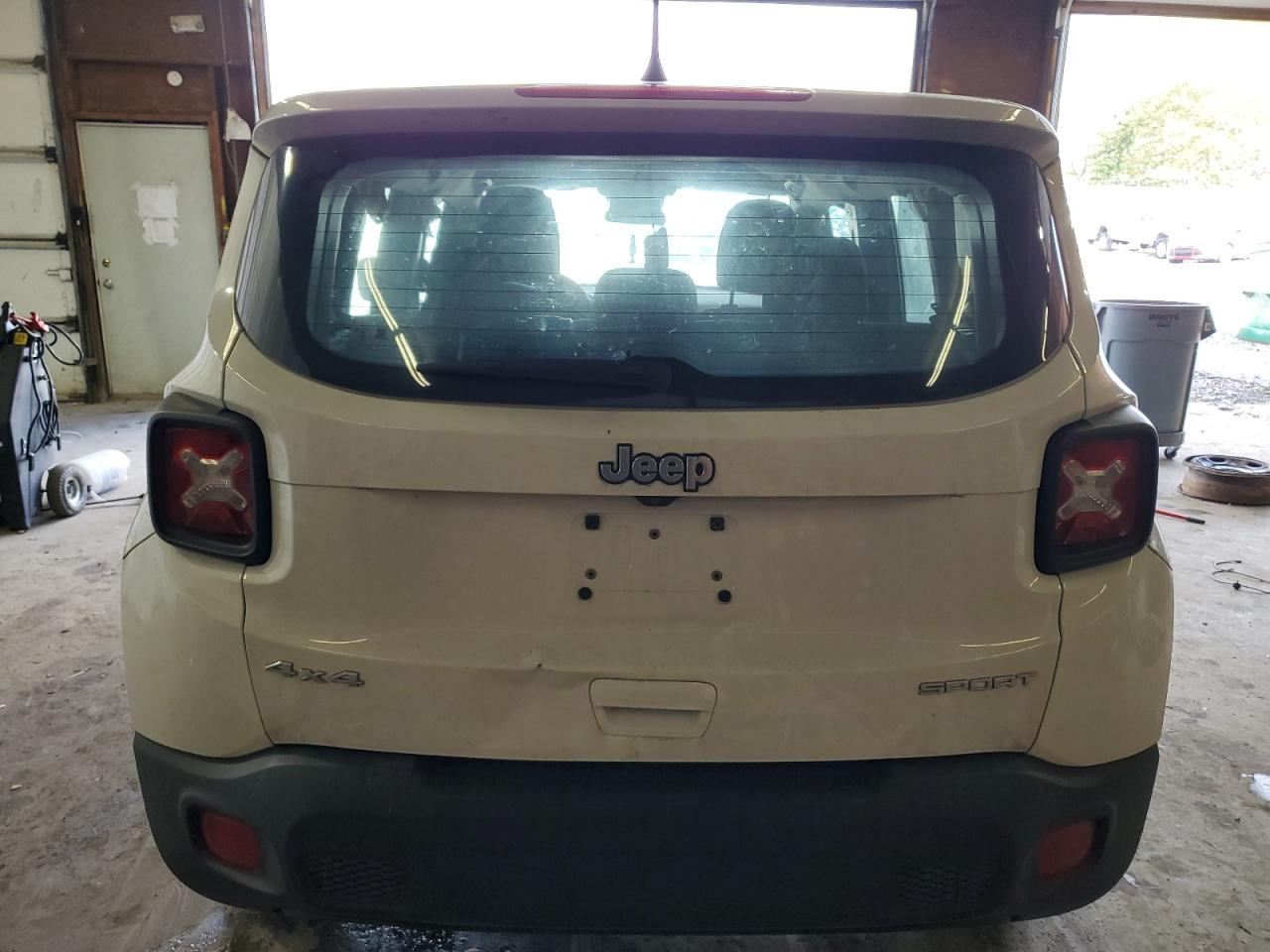 2018 Jeep Renegade Sport VIN: ZACCJBAB2JPJ45085 Lot: 85652365