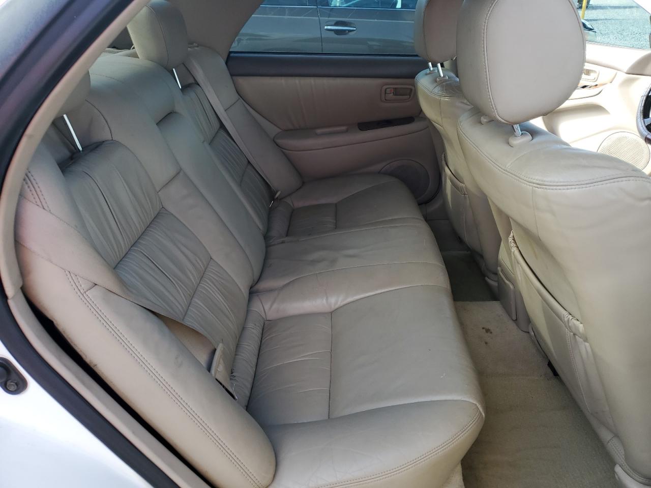 2000 Lexus Es 300 VIN: JT8BF28G4Y0267737 Lot: 85278115