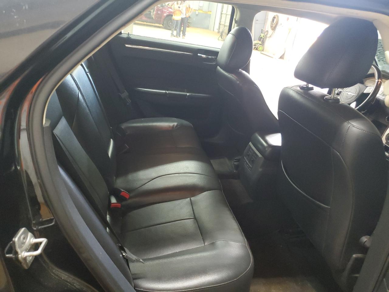 2010 Chrysler 300 S VIN: 2C3CA2CV7AH297640 Lot: 85286025