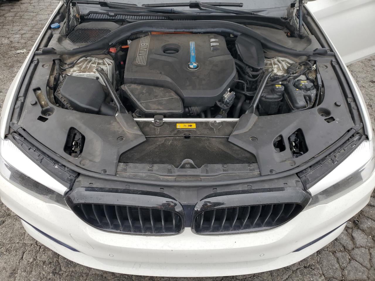 2018 BMW 530E VIN: WBAJA9C55JB033169 Lot: 86700045
