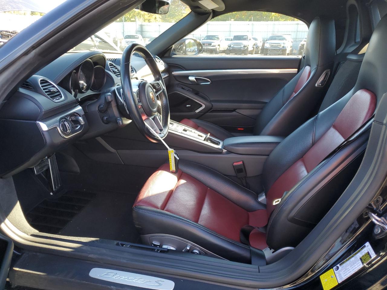 2017 Porsche Boxster S VIN: WP0CB2A89HS241689 Lot: 82414815