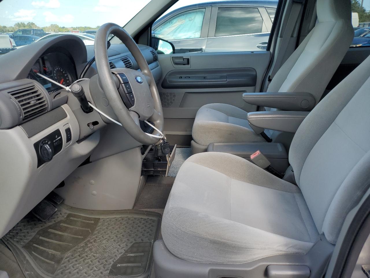 2004 Ford Freestar Ses VIN: 2FMZA57674BA47165 Lot: 85923805