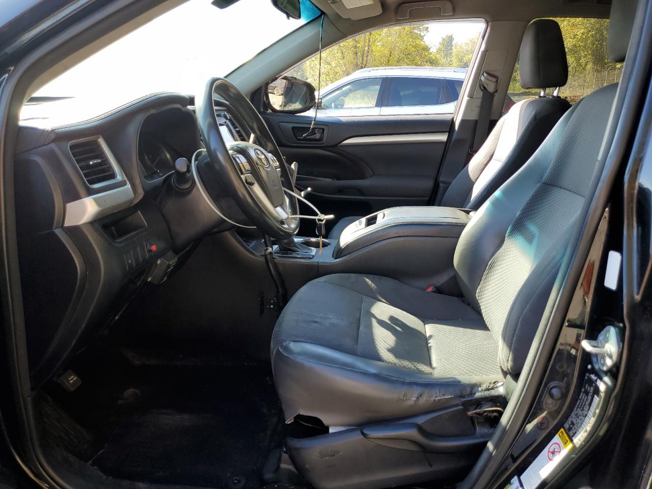 2015 Toyota Highlander Le VIN: 5TDZARFH7FS010665 Lot: 85507925