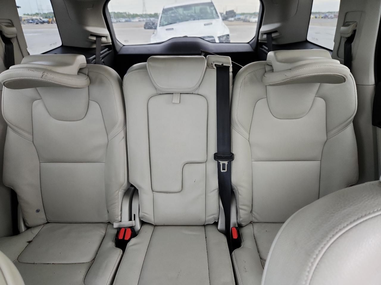 2016 Volvo Xc90 T6 VIN: YV4A22PK7G1050266 Lot: 84784225