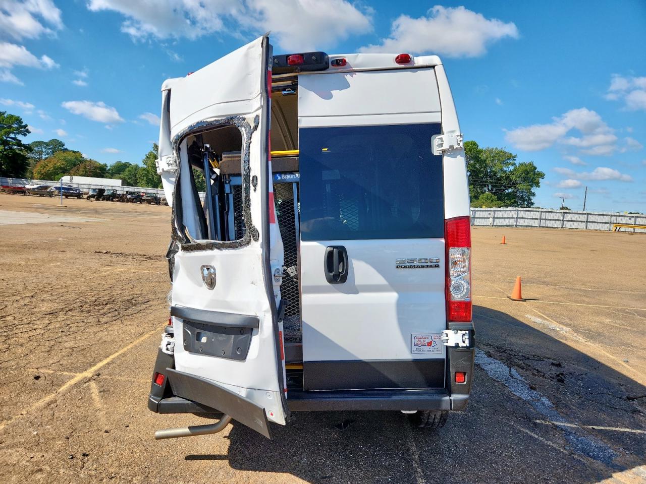 2024 Ram Promaster 2500 2500 High VIN: 3C6LRVDG3RE107563 Lot: 90442485