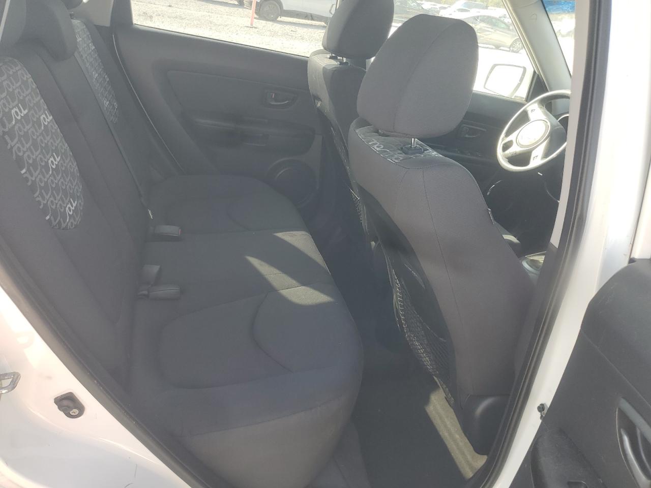2011 Kia Soul + VIN: KNDJT2A25B7709038 Lot: 82665975