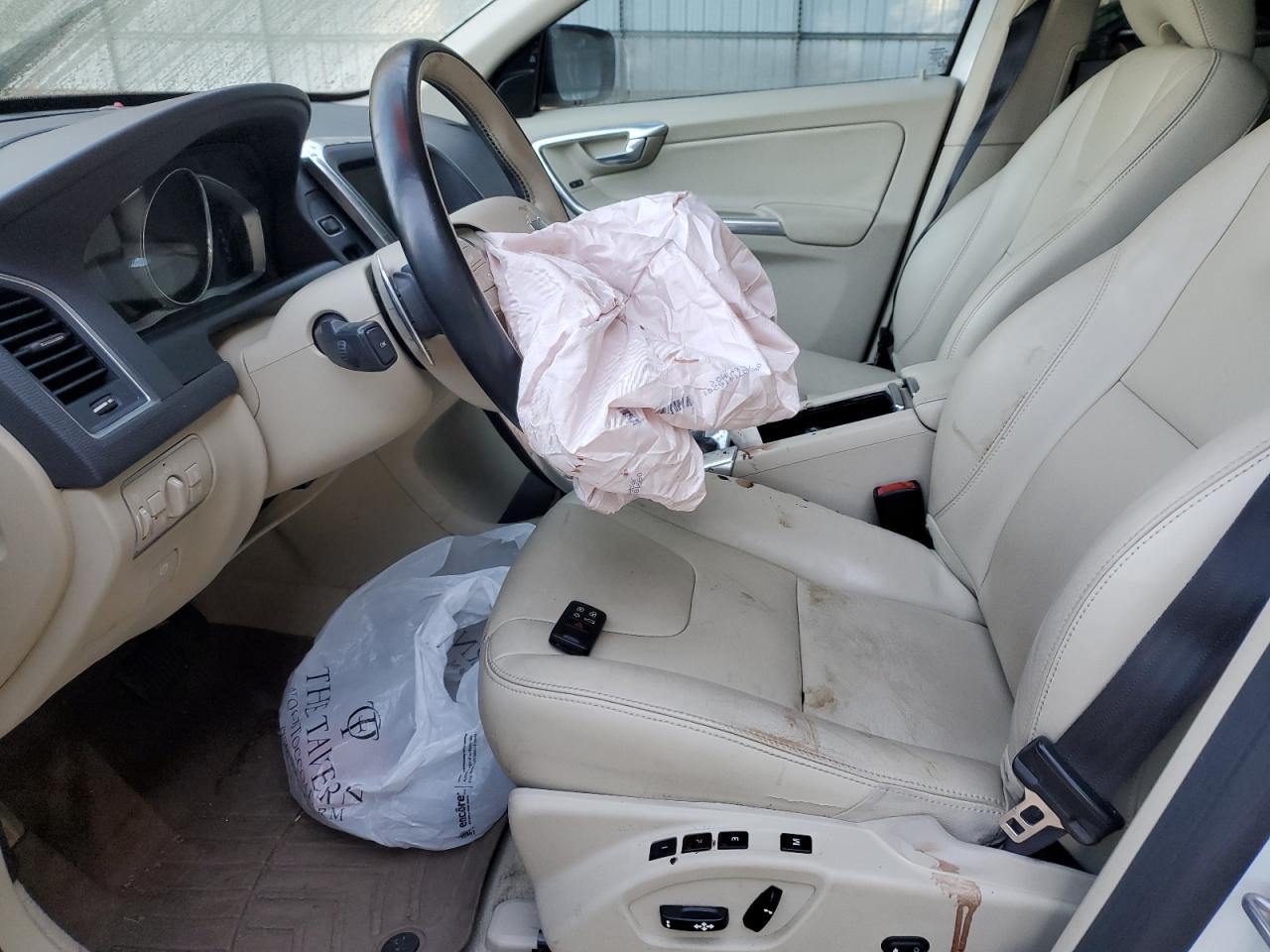 2015 Volvo Xc60 T6 Premier VIN: YV4902RK8F2650891 Lot: 82407915