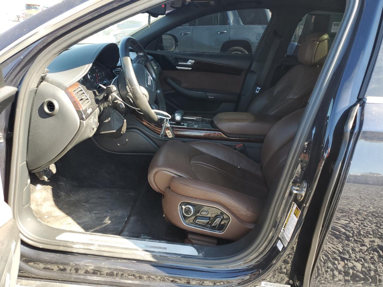 2013 Audi A8 L Quattro VIN: WAURGAFD2DN016001 Lot: 82403555