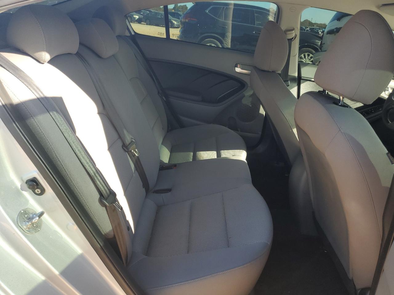 2018 Kia Forte Lx VIN: 3KPFK4A73JE281226 Lot: 89692205