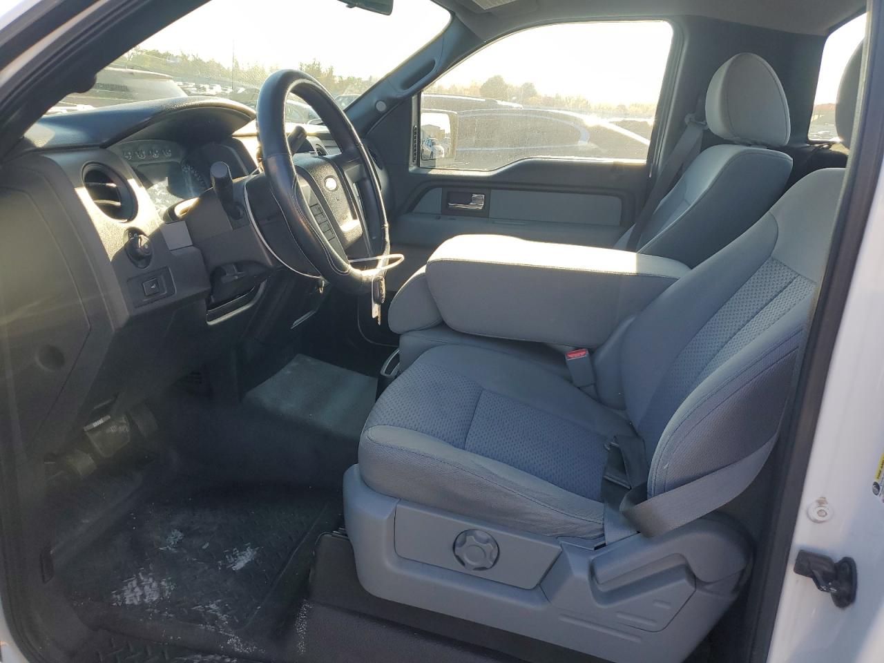 2013 Ford F150 VIN: 1FTMF1CM8DKD91686 Lot: 82758115