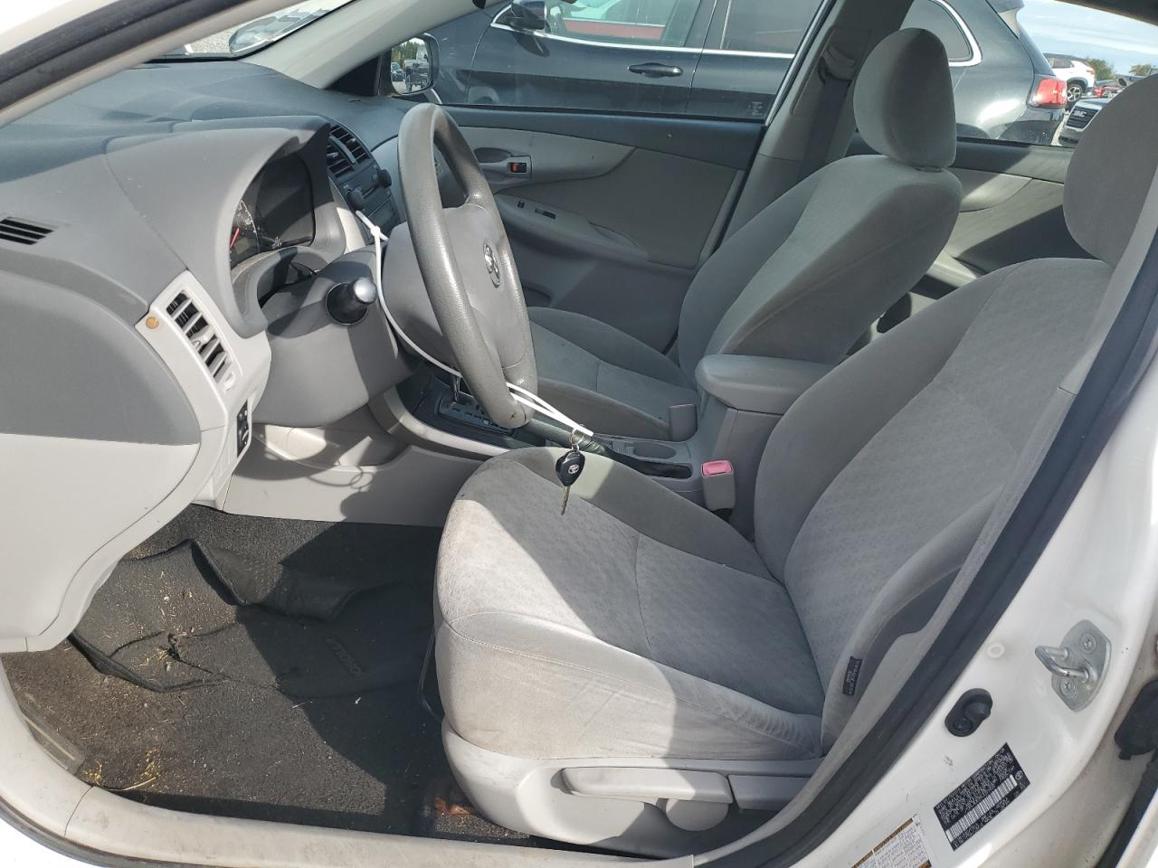 2009 Toyota Corolla Base VIN: JTDBL40E89J027425 Lot: 81933025