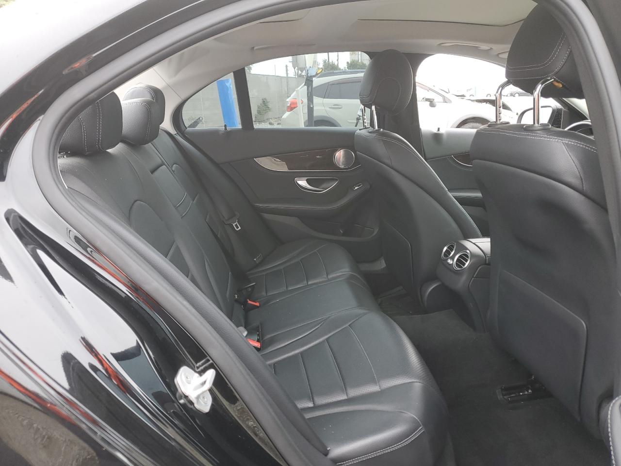 2015 Mercedes-Benz C 300 VIN: 55SWF4JB2FU092494 Lot: 85754745