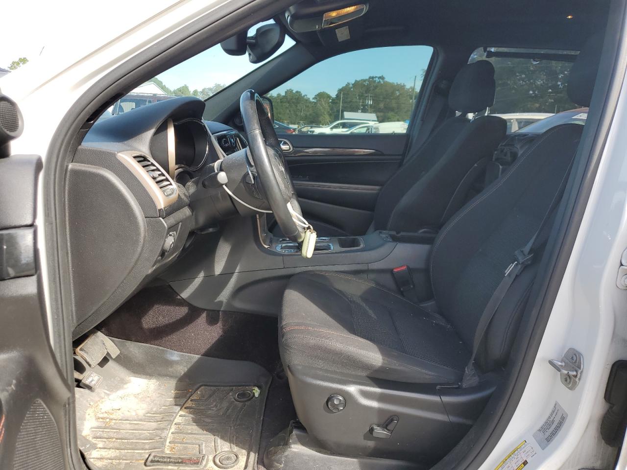 2017 Jeep Grand Cherokee Laredo VIN: 1C4RJEAG5HC664527 Lot: 84930255