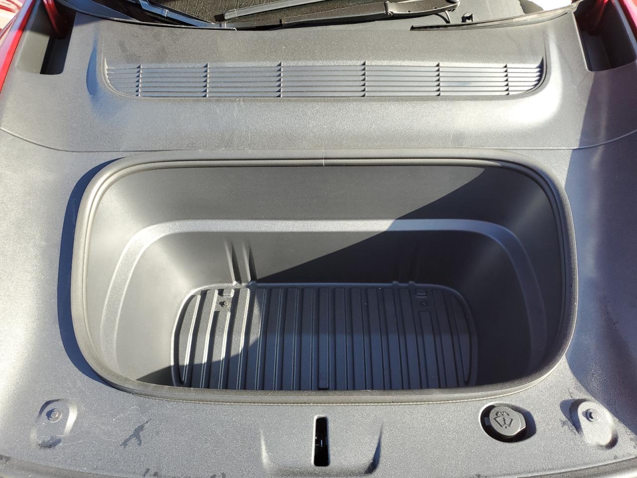 2026 Tesla Model Y VIN: 7SAYGDED2TA446870 Lot: 84550015