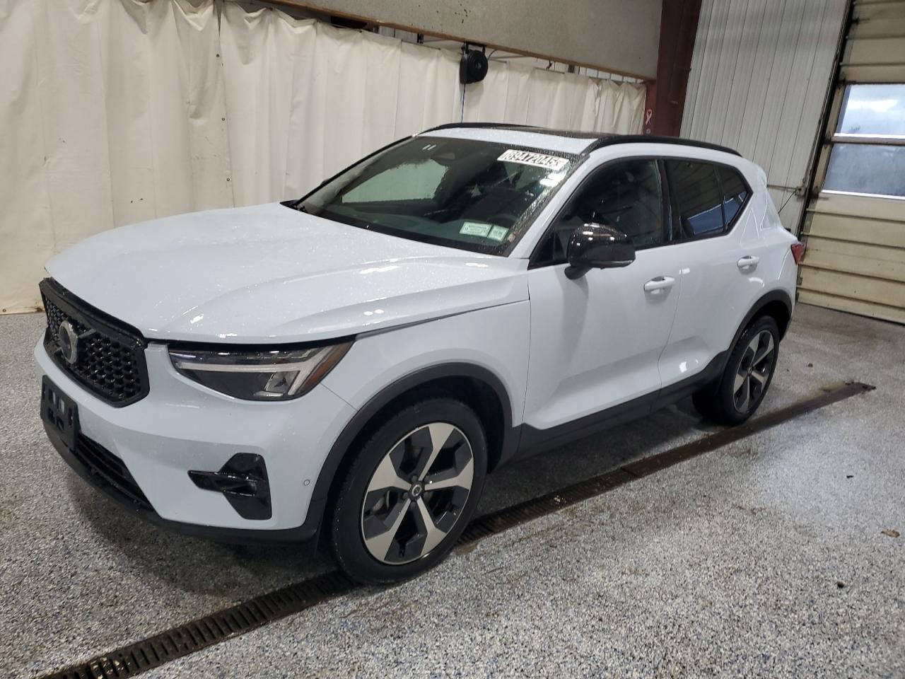 2025 Volvo Xc40 Plus