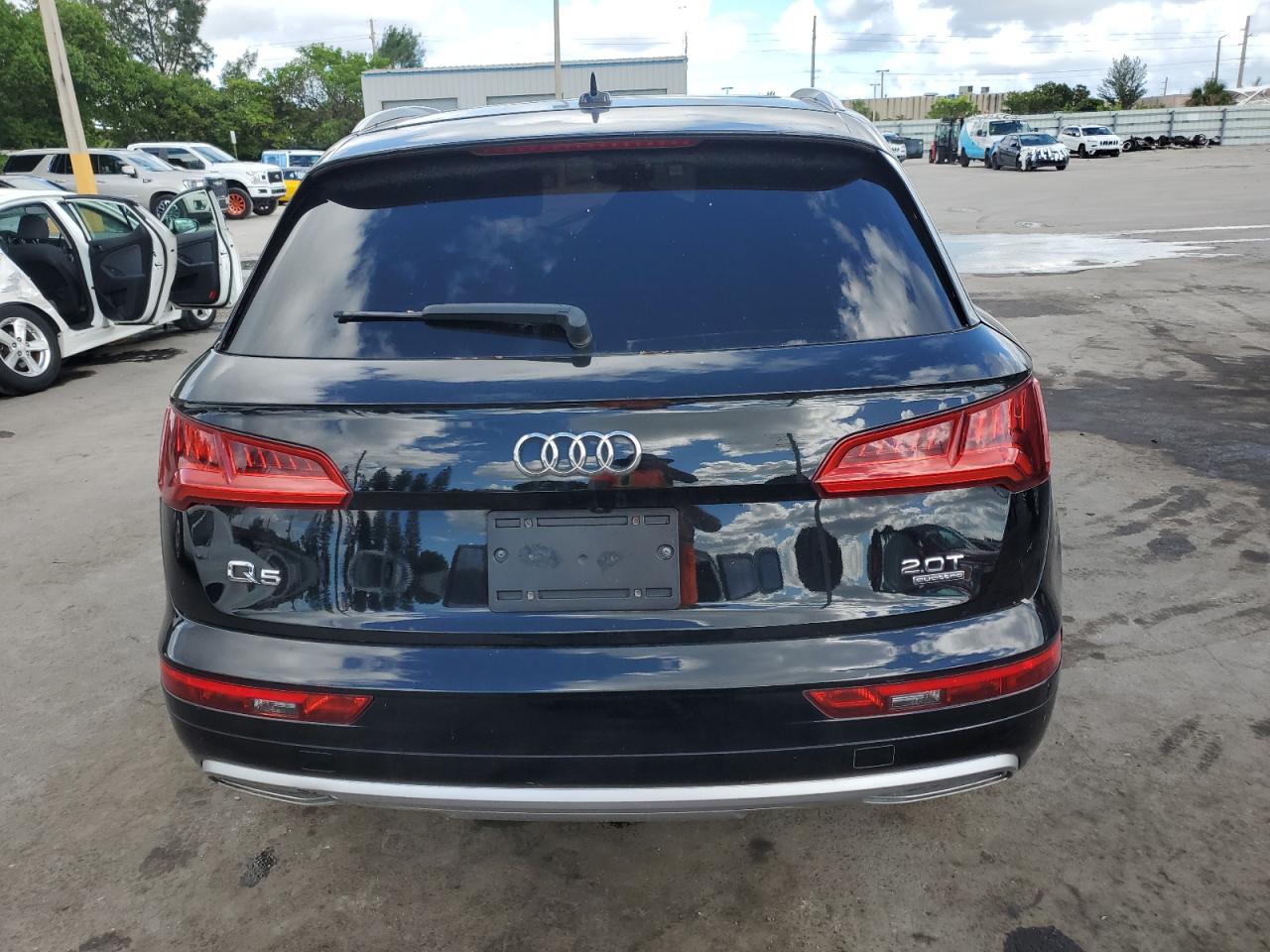 2018 Audi Q5 Premium VIN: WA1ANAFY5J2012119 Lot: 84916535