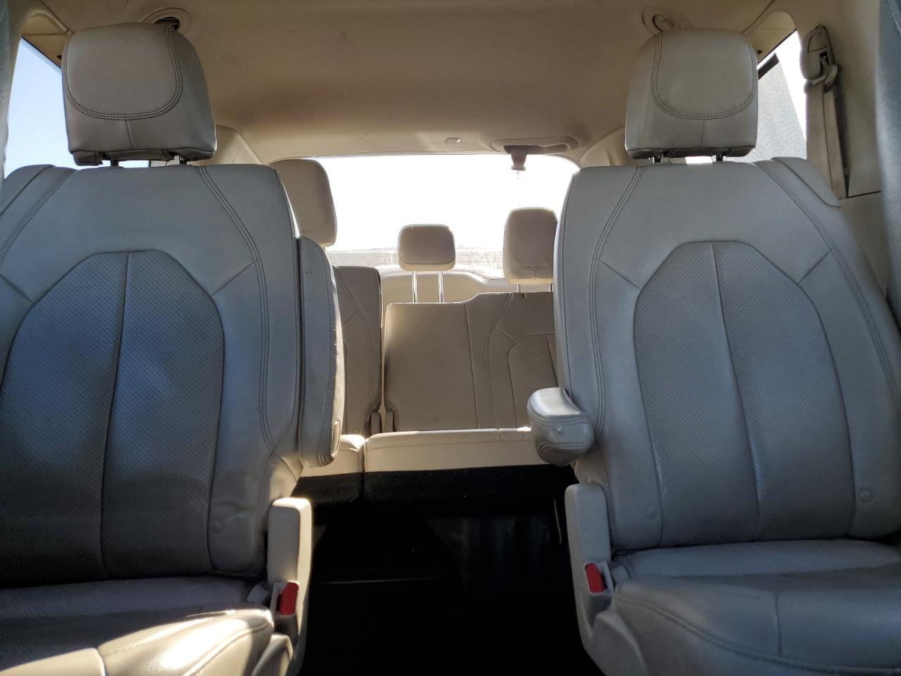 2018 Chrysler Pacifica Touring L VIN: 2C4RC1BG7JR174993 Lot: 84577385