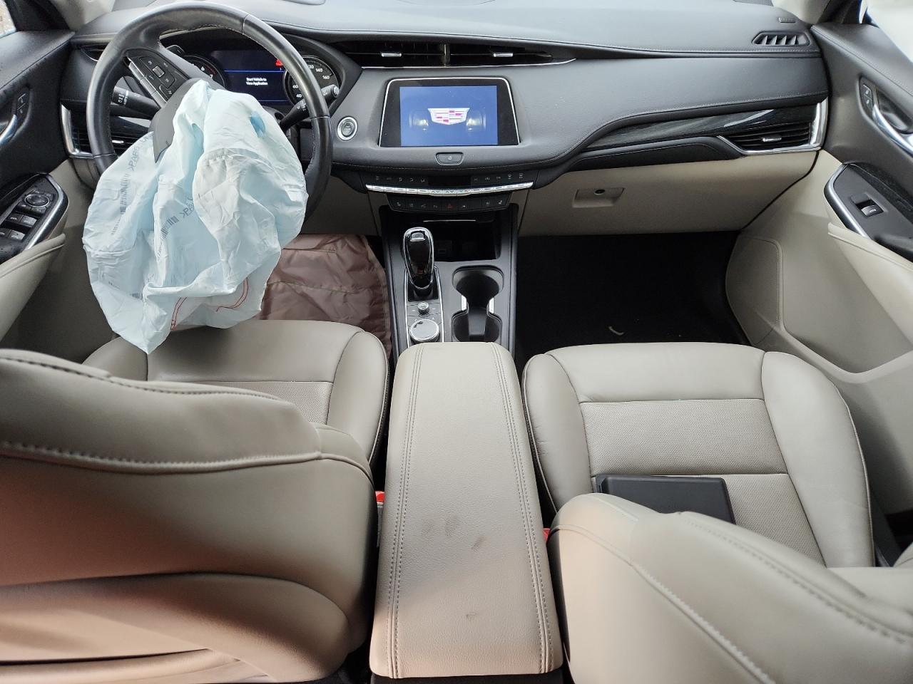 2022 Cadillac Xt4 Premium Luxury VIN: 1GYFZDR43NF125389 Lot: 85568145