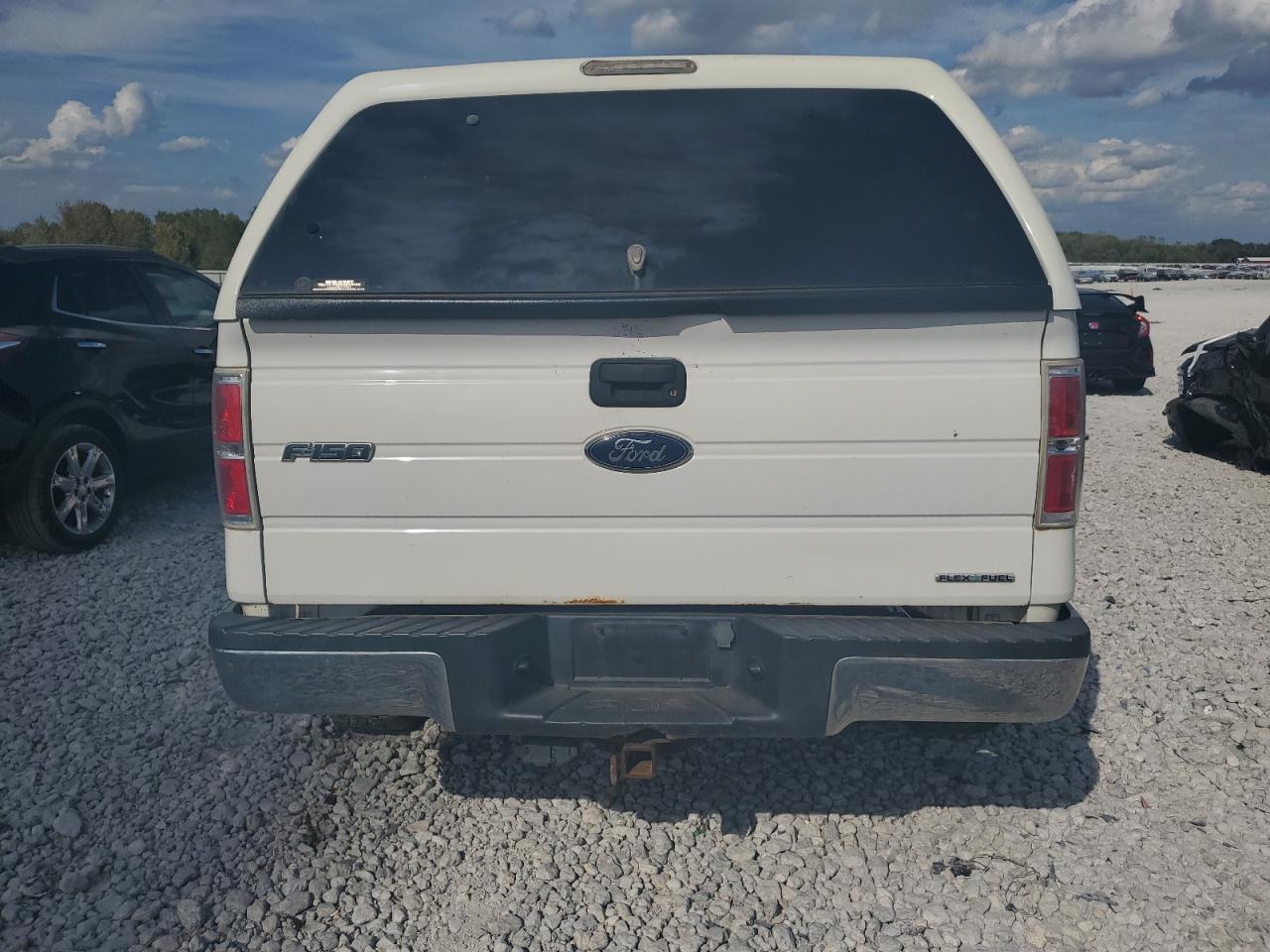 car-image car-image