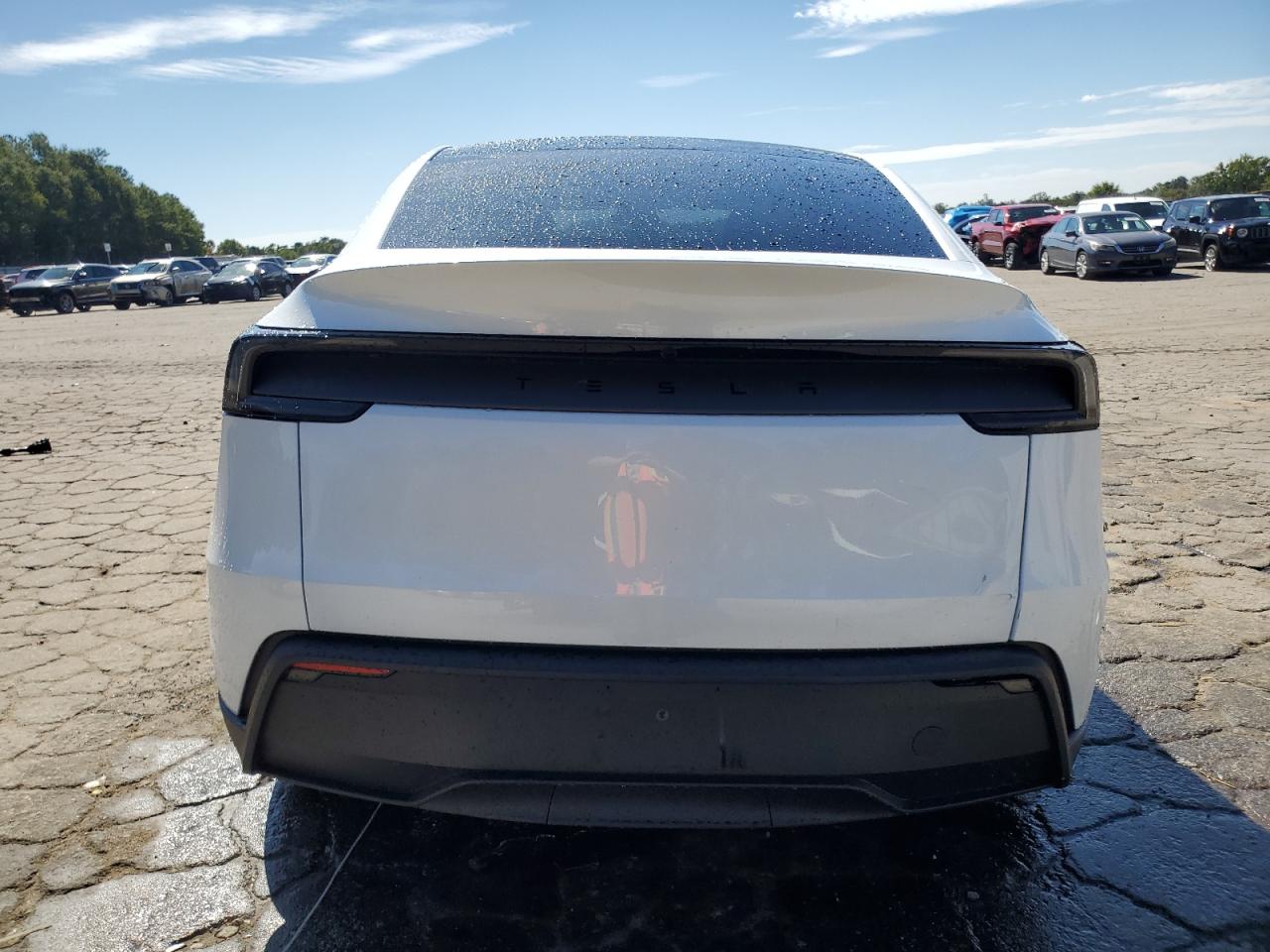 2026 Tesla Model Y VIN: 7SAYGDED8TA428339 Lot: 84760345