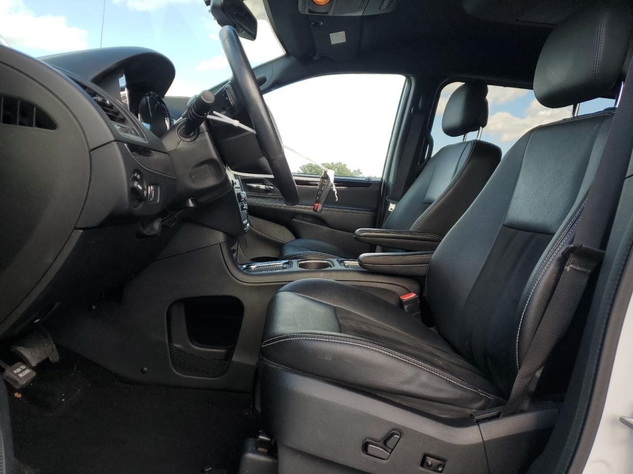 2018 Dodge Grand Caravan Sxt VIN: 2C4RDGCG9JR136907 Lot: 90897315