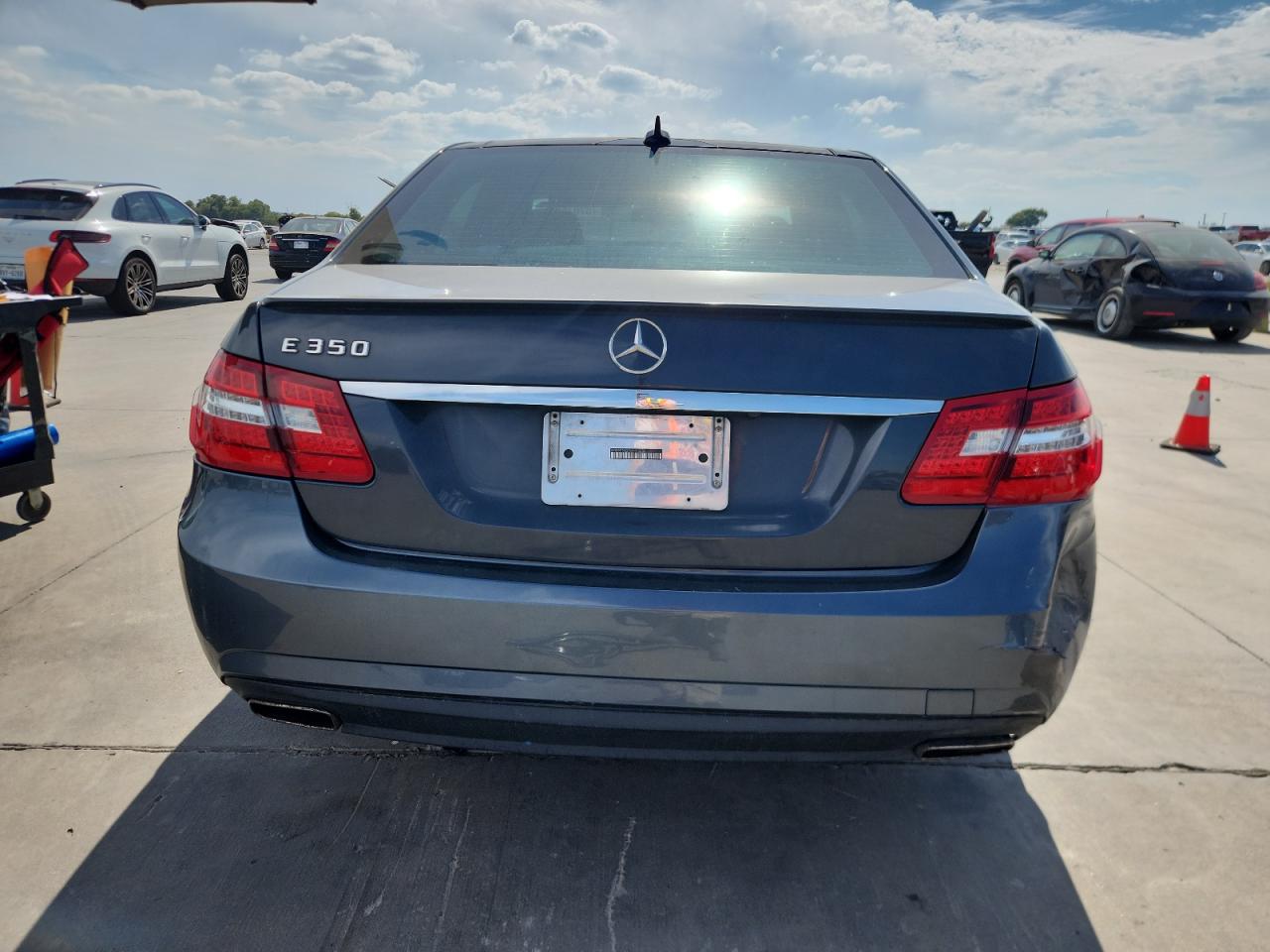 2011 Mercedes-Benz E 350 VIN: WDDHF5GB7BA495550 Lot: 87075225