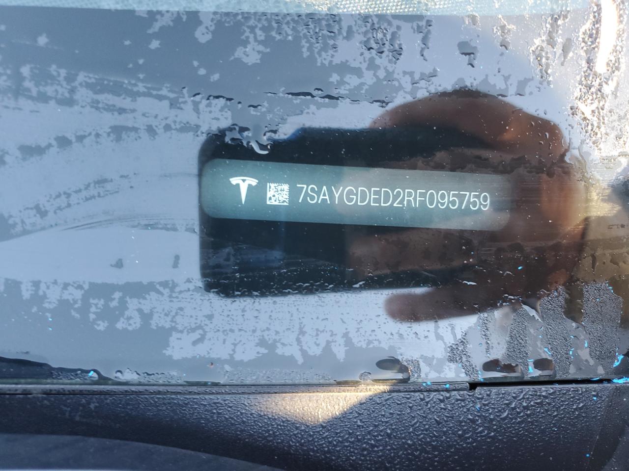 2024 Tesla Model Y VIN: 7SAYGDED2RF095759 Lot: 90587655