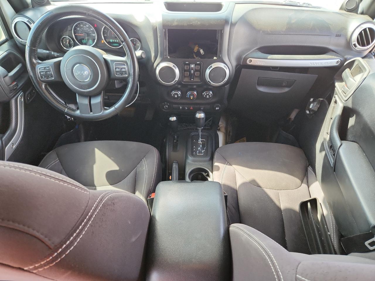 2014 Jeep Wrangler Unlimited Sahara VIN: 1C4BJWEG3EL220155 Lot: 82394035