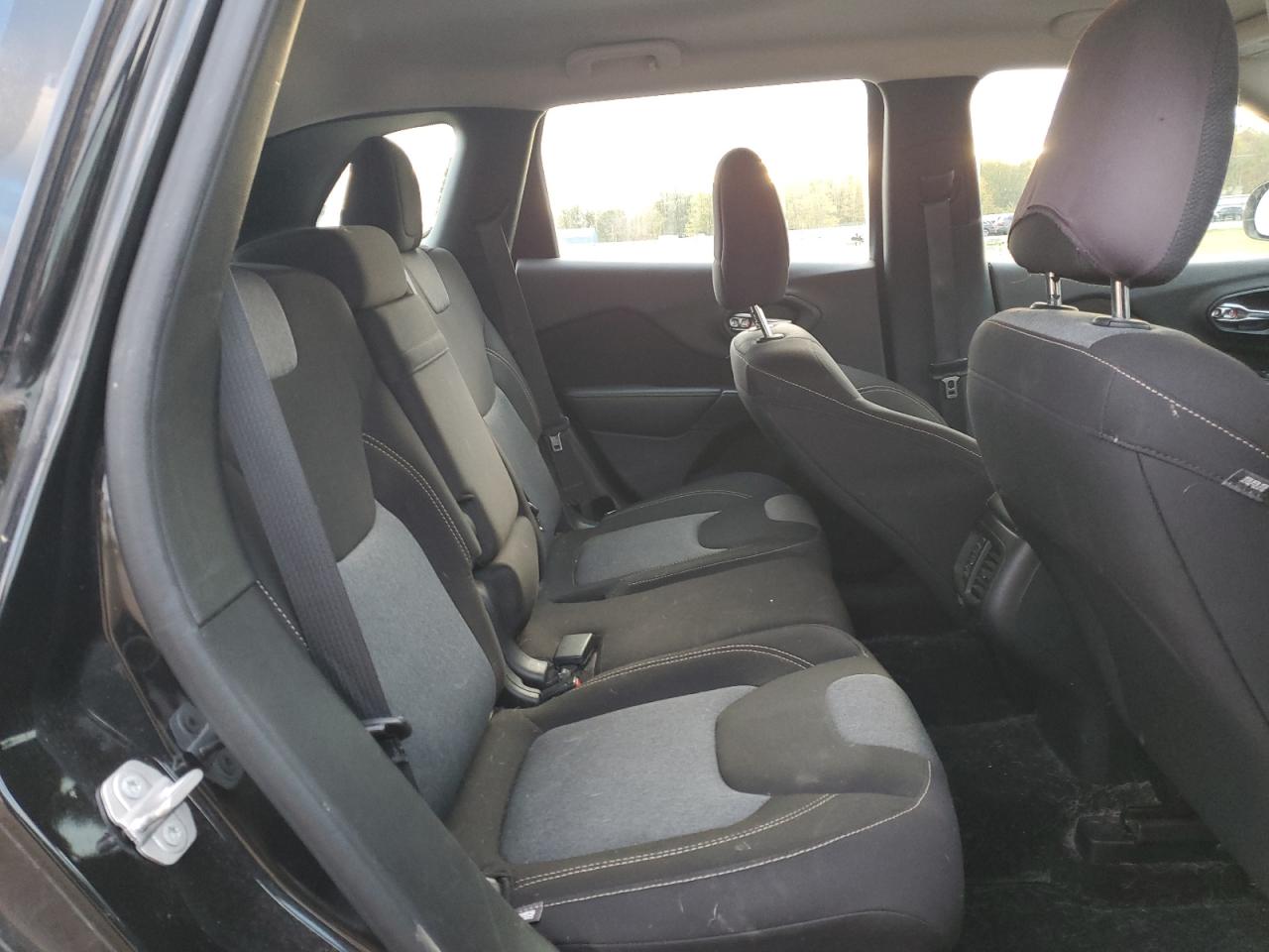 2016 Jeep Cherokee Sport VIN: 1C4PJMAB1GW148040 Lot: 85860735