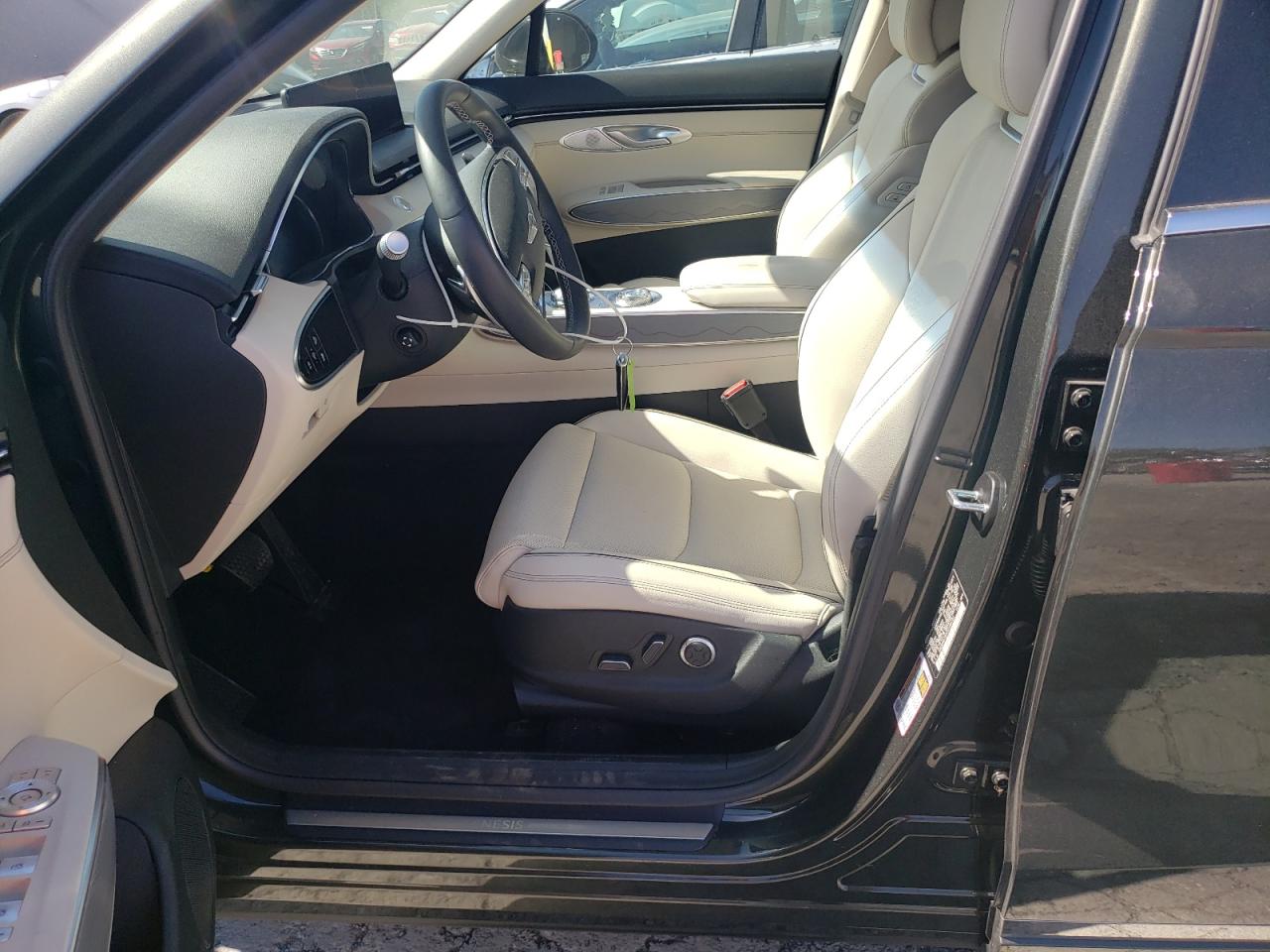 2025 Genesis Gv70 Base VIN: KMUMADTB5SU198151 Lot: 84543765