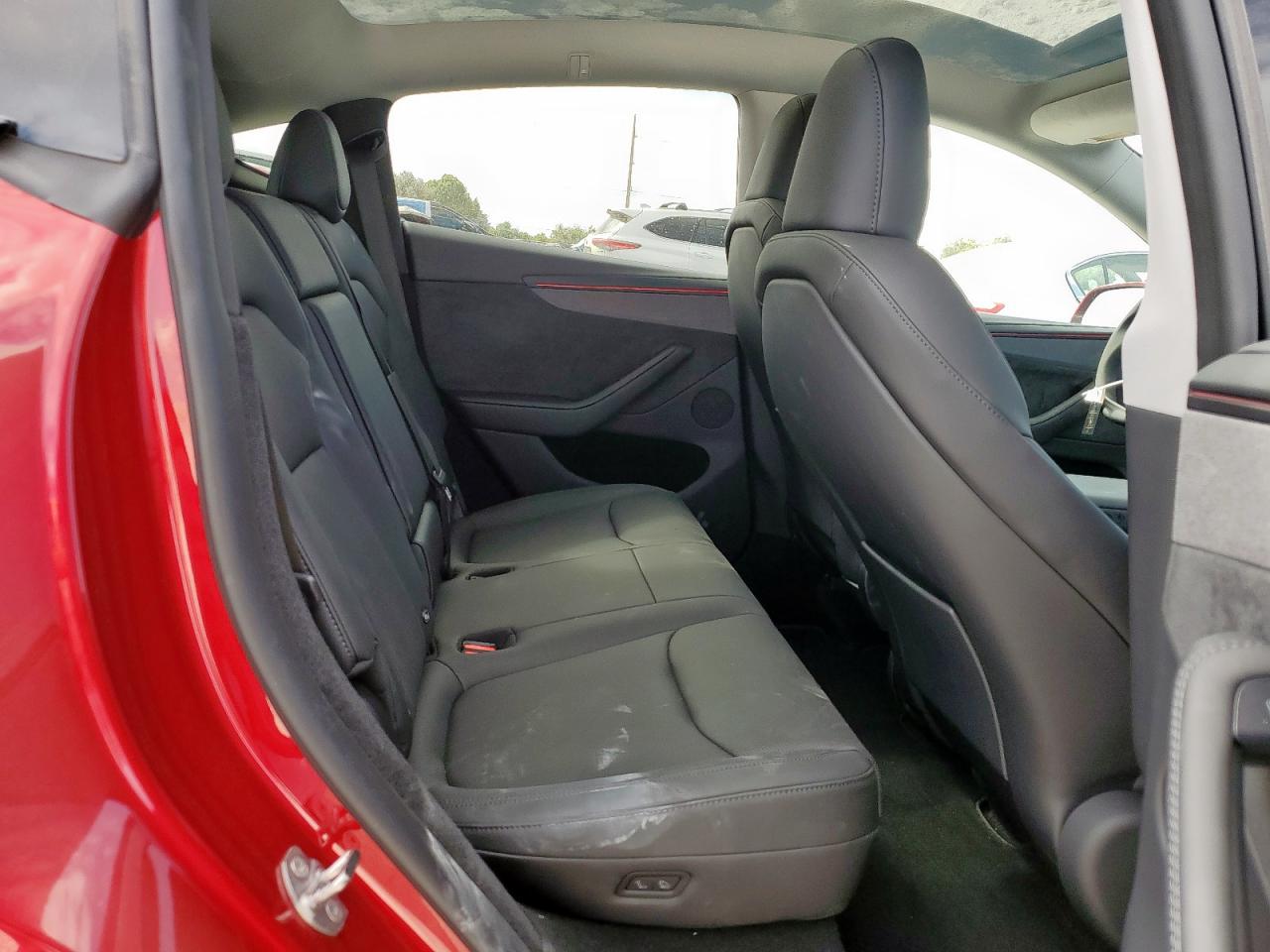 2026 Tesla Model Y VIN: 7SAYGDEE9TA451699 Lot: 82150655