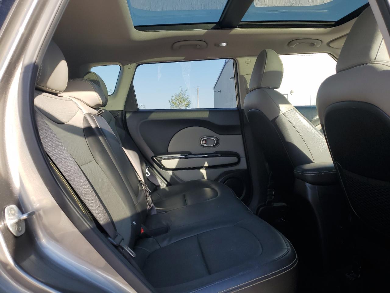 2016 Kia Soul + VIN: KNDJP3A59G7286122 Lot: 82175385