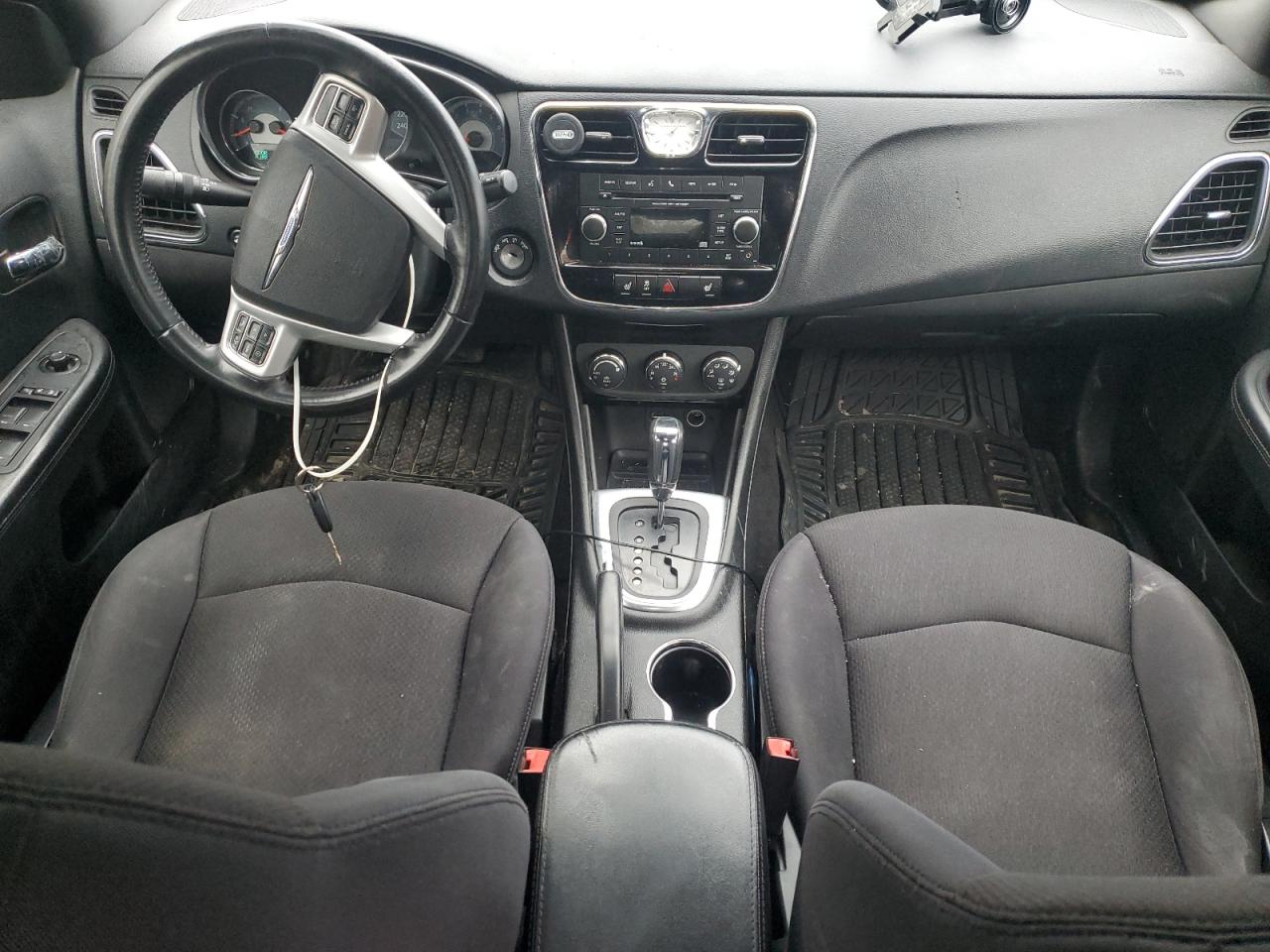 2013 Chrysler 200 Touring VIN: 1C3CCBBB0DN692286 Lot: 90379105