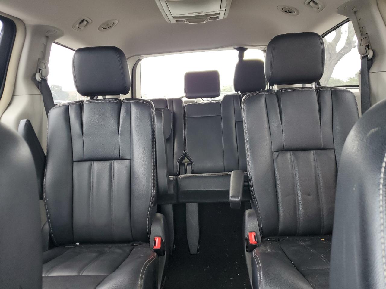 2016 Chrysler Town & Country Touring VIN: 2C4RC1BG1GR214834 Lot: 81988435