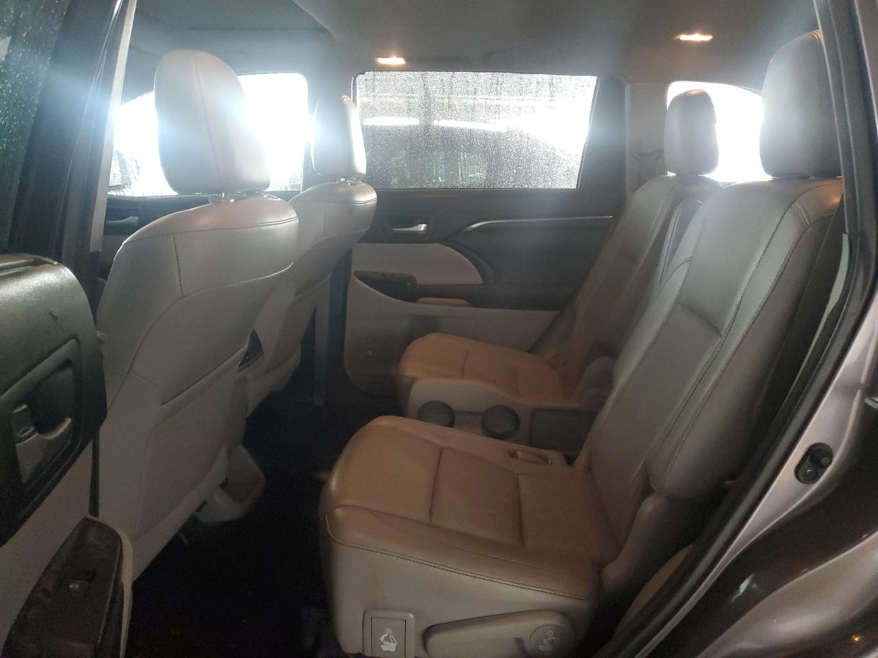 2016 Toyota Highlander Limited VIN: 5TDDKRFH2GS341551 Lot: 84254585