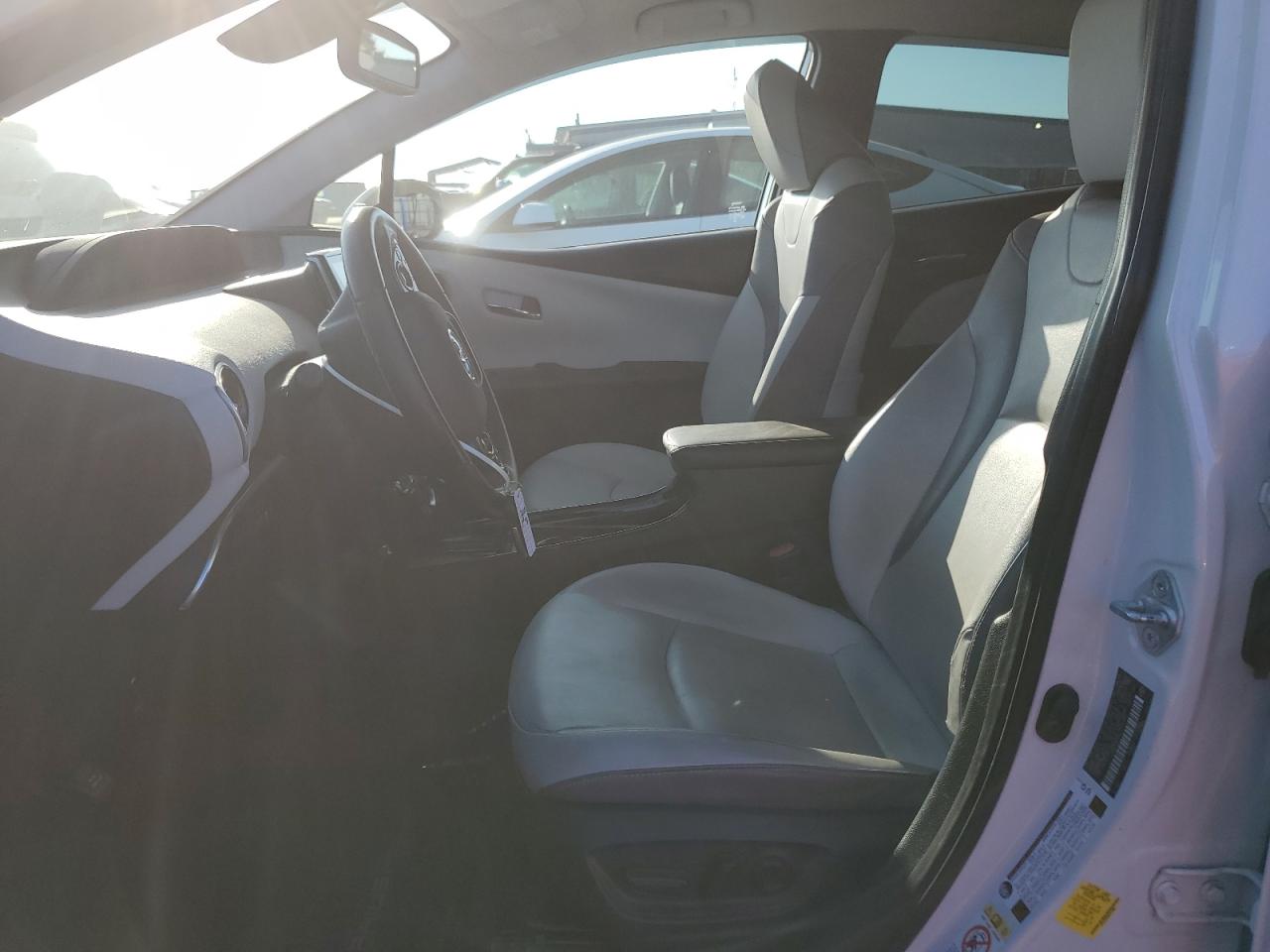 2020 Toyota Prius Prime Le VIN: JTDKARFP8L3137902 Lot: 84217785