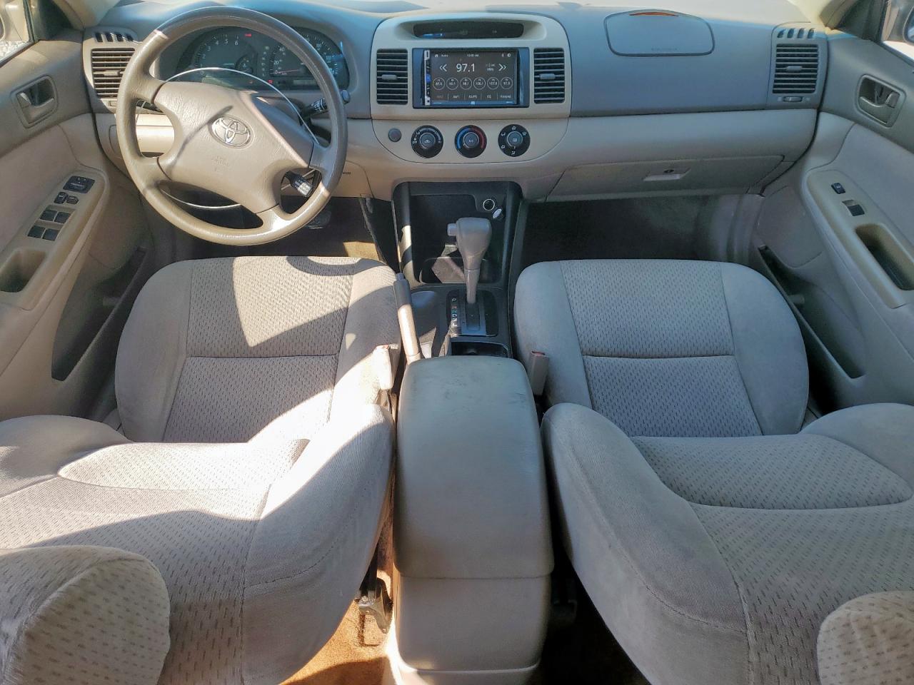 2003 Toyota Camry Le VIN: 4T1BE32K33U125786 Lot: 84923995