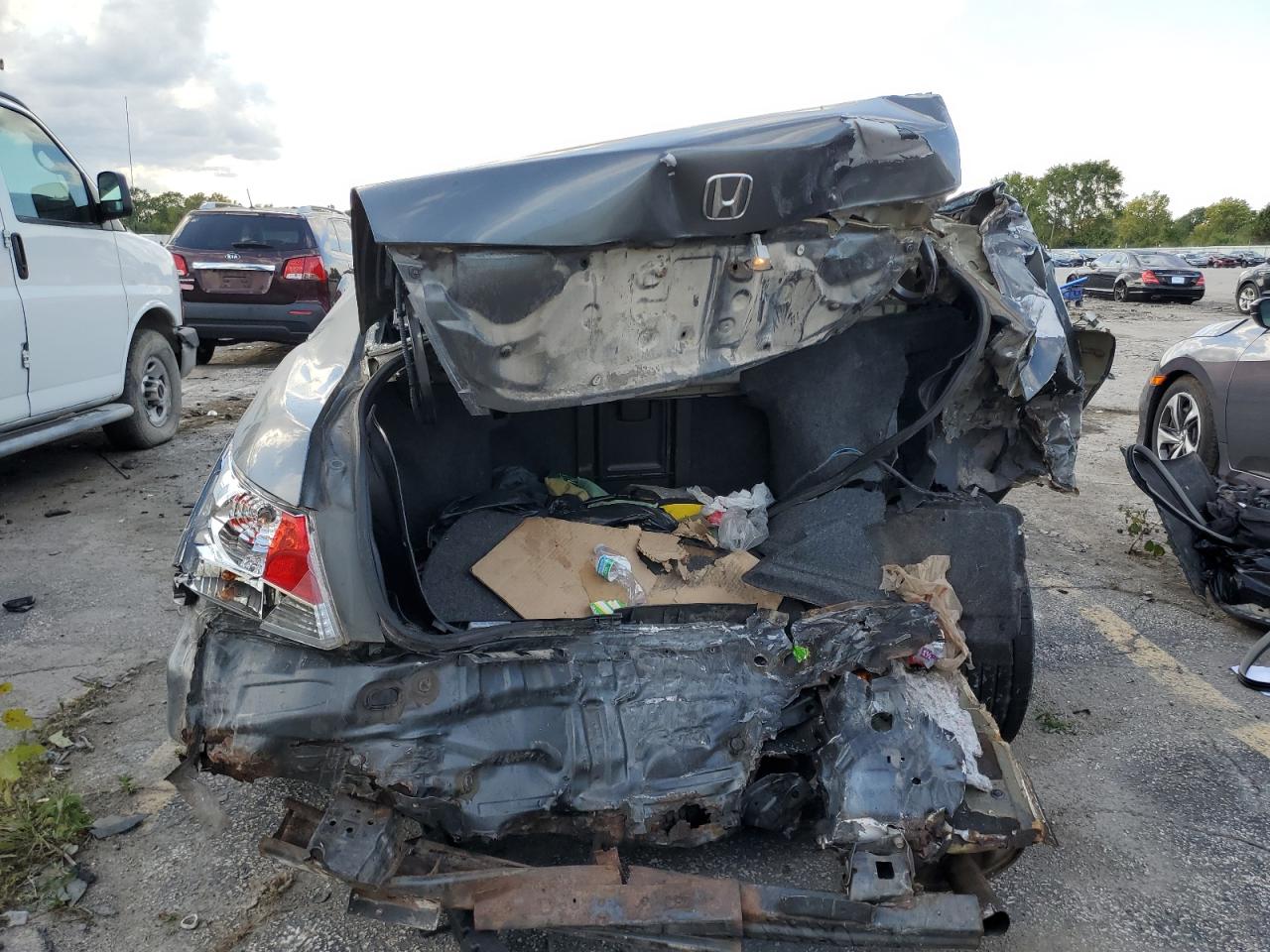 2009 Honda Accord VIN: 1HGCP26799A056715 Lot: 85155005