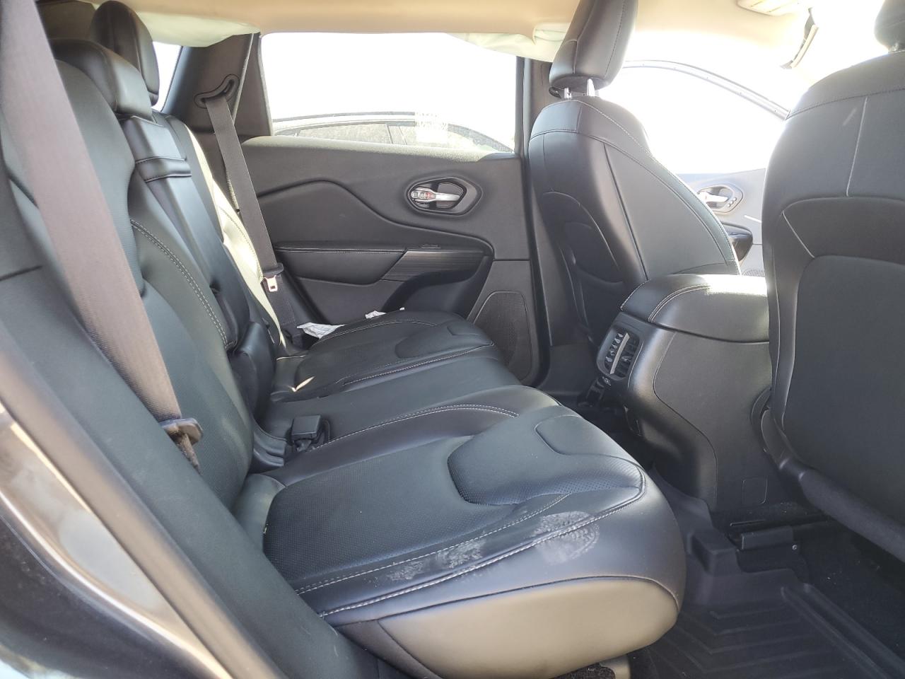 2015 Jeep Cherokee Limited VIN: 1C4PJMDS2FW664823 Lot: 90145135