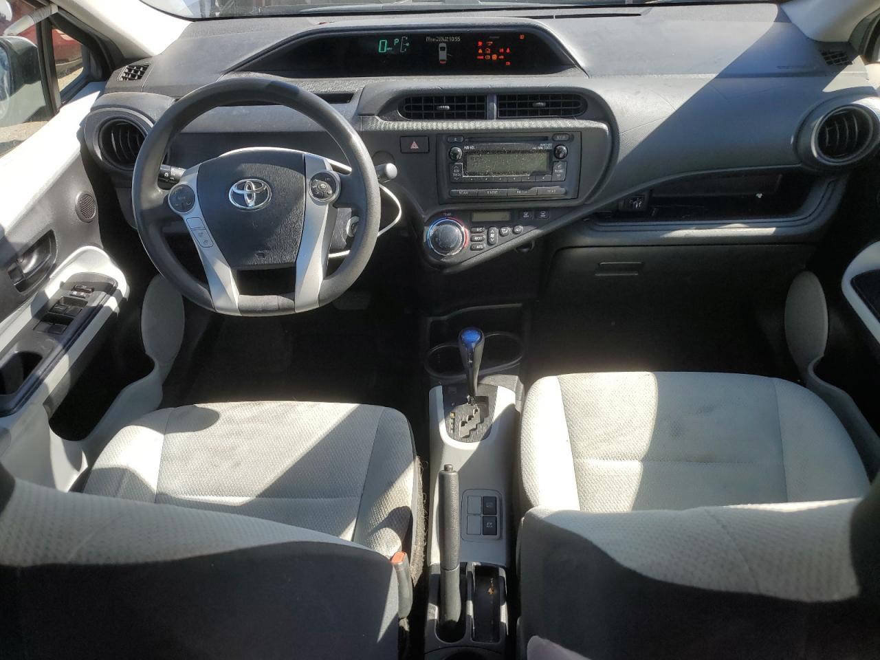 2013 Toyota Prius C VIN: JTDKDTB3XD1056145 Lot: 87253765