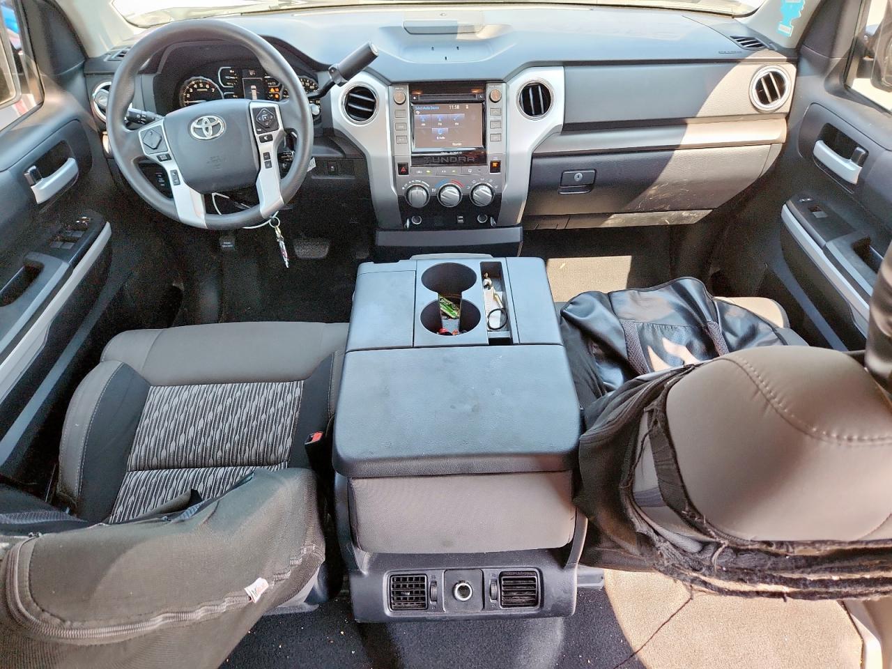 2018 Toyota Tundra Crewmax Sr5 VIN: 5TFEM5F15JX132767 Lot: 84360765