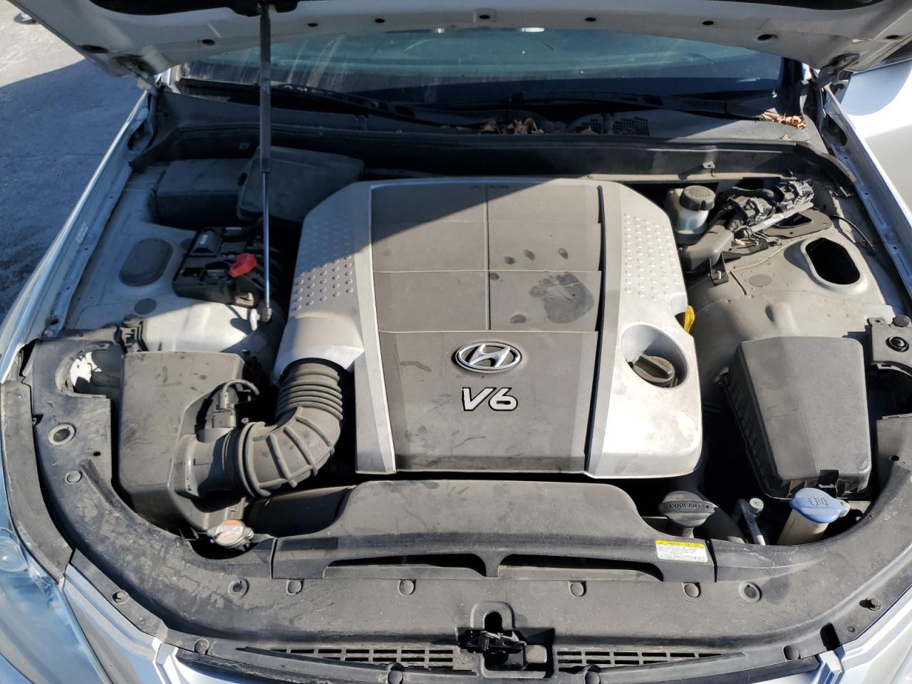 2010 Hyundai Genesis 3.8L VIN: KMHGC4DE6AU083653 Lot: 85387315